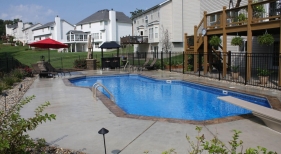 Aluminum-fence-lanscape-lighting-Fenton-St-Louis-County-diving-stamped-conrete-boarder-1