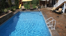 Patio-paver-deck-bench-step-option-rectangle-stamped-coping-st-louis-county-in-wall-step